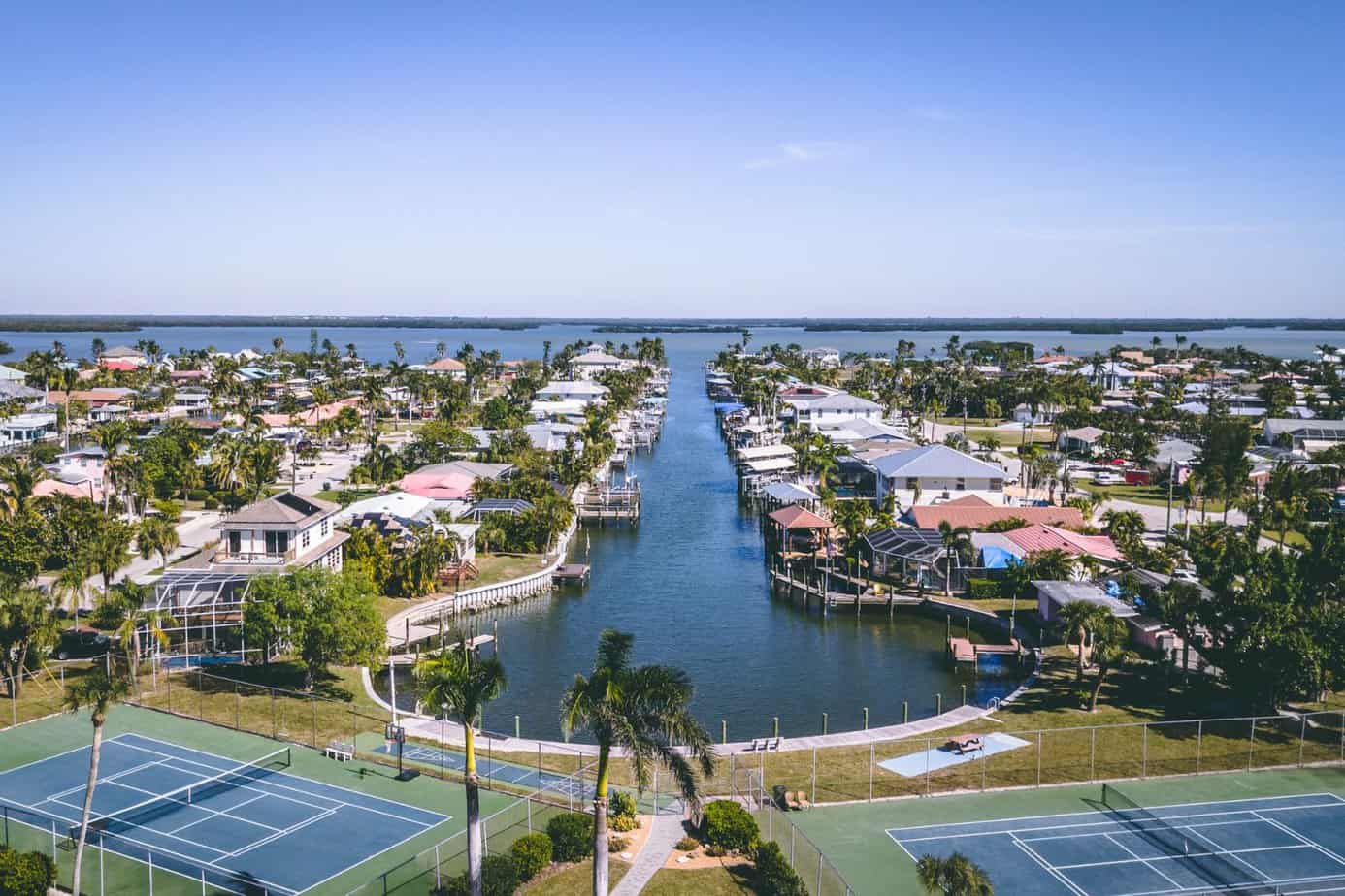 Cheap Flights from Charleston to Fort Myers Book Now!